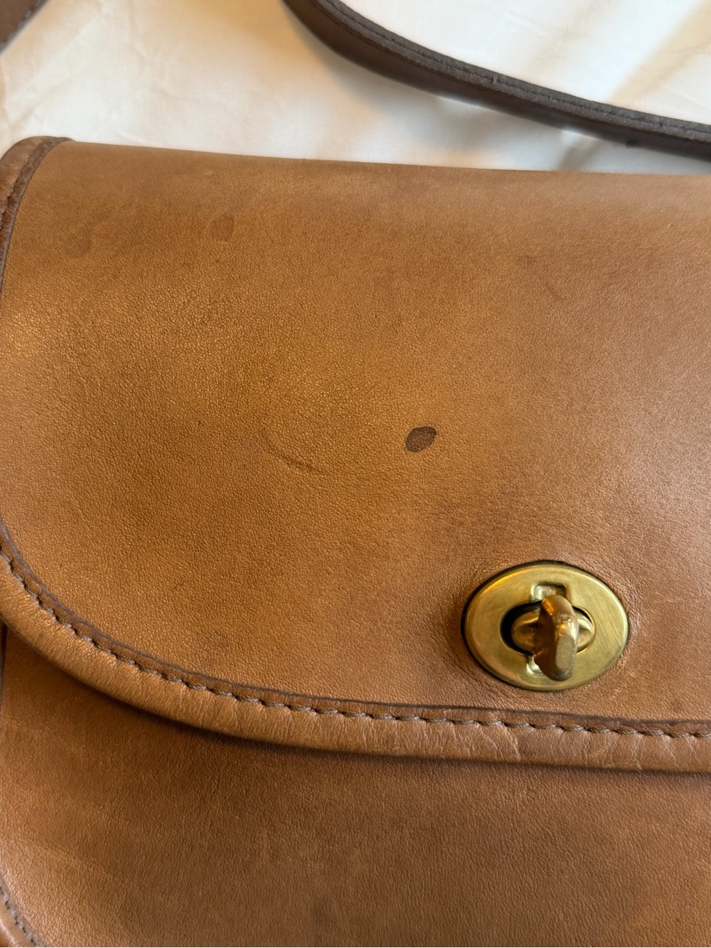 Vintage Coach Collegiate Bag in Putty - Picture 3 of 14